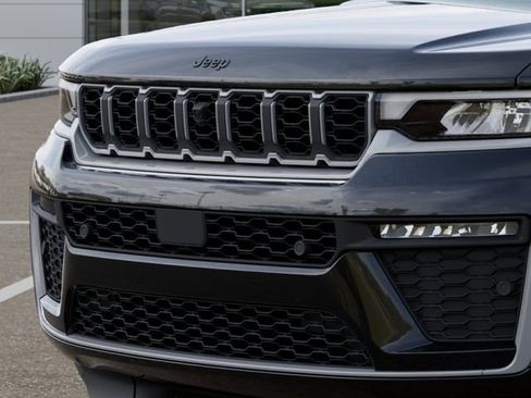 New 2026 Jeep Grand Cherokee L Limited image 11