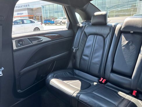 Used 2019 Lincoln MKZ Reserve FWD image 13