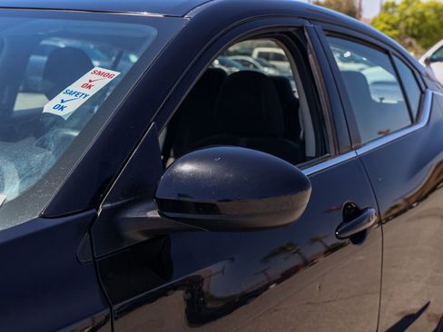 Used 2024 Nissan Sentra SV FWD image 12