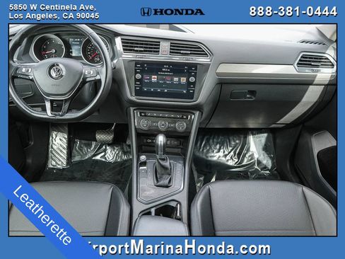 Used 2018 Volkswagen Tiguan SEL FWD image 2