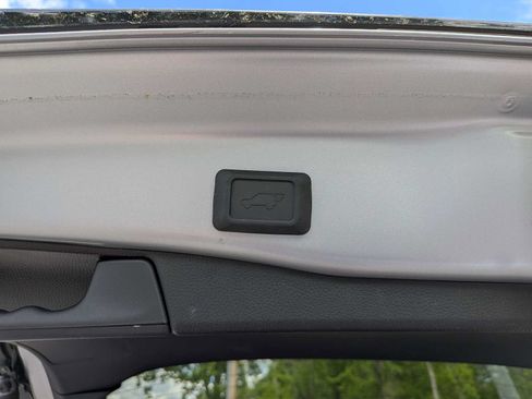 Used 2023 Toyota RAV4 SE w/ Weather & Moonroof Package AWD/4WD image 21