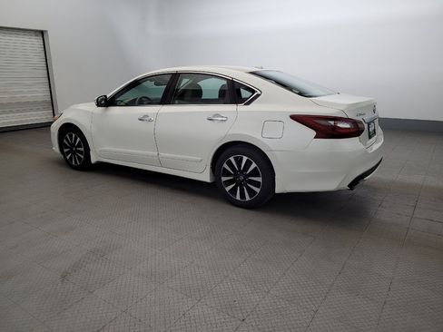 Used 2018 Nissan Altima 2.5 SV w/ 2.5 SV Technology Package FWD image 3
