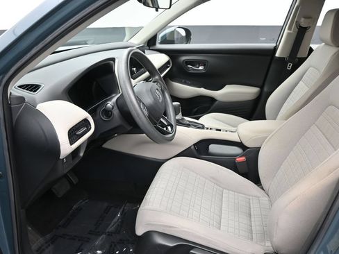 Used 2024 Honda HR-V LX image 11