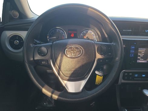 Used 2017 Toyota Corolla LE FWD image 12