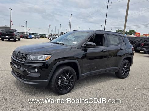New 2026 Jeep Compass Latitude AWD/4WD image 3