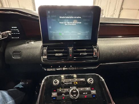 Used 2018 Lincoln Navigator Select w/ Technology Package image 22