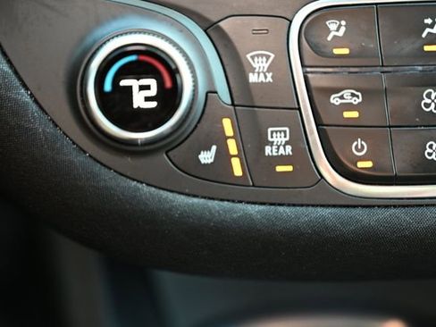 Used 2024 Chevrolet Malibu LT image 33