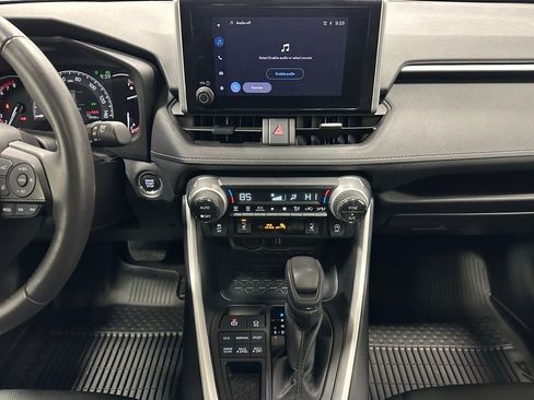 Used 2025 Toyota RAV4 XLE w/ Convenience Package image 24