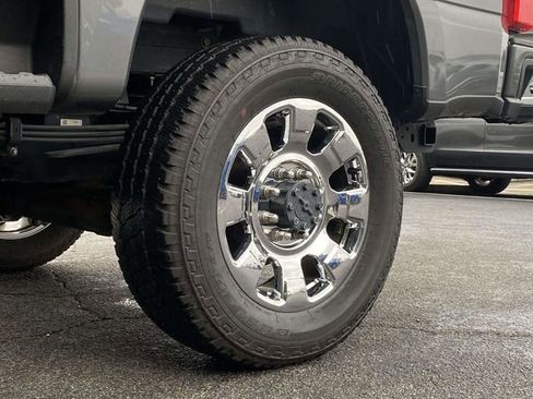 Certified 2023 Ford F250 Lariat w/ Black Appearance Package image 11