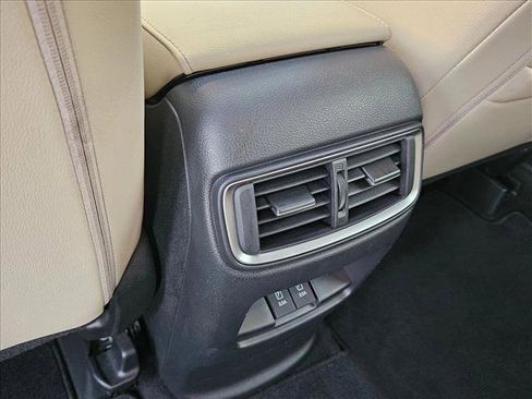 Used 2019 Honda CR-V Touring image 18