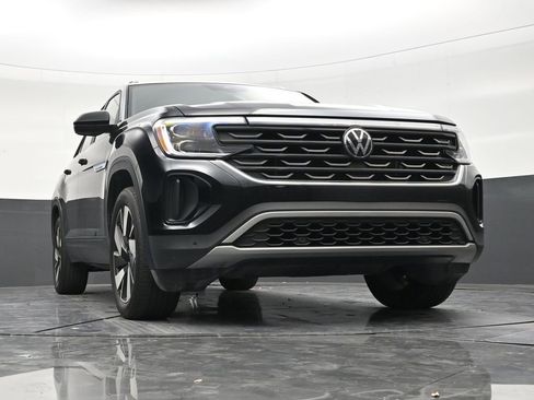 Used 2024 Volkswagen Atlas Cross Sport SE FWD image 26