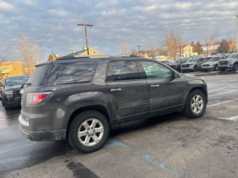 Used 2015 GMC Acadia SLE image 6