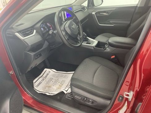 Used 2023 Toyota RAV4 XLE image 17