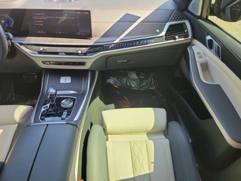Certified 2024 BMW ALPINA XB7 AWD/4WD image 20