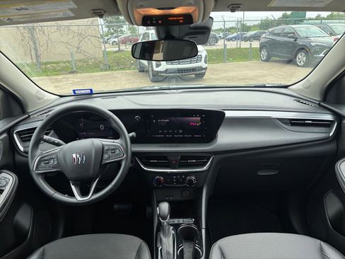 Used 2025 Buick Encore GX Preferred FWD image 32