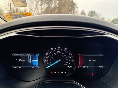 Used 2019 Ford Fusion SE w/ Equipment Group 151A image 9