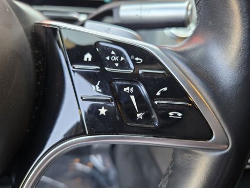 Used 2022 Mercedes-Benz S 500 S 500 w/ AMG Line Package image 32