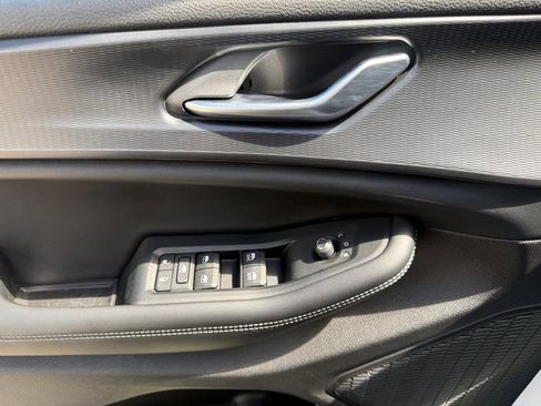 Used 2023 Jeep Grand Cherokee Laredo image 12