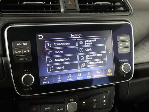Used 2021 Nissan Leaf SV w/ SV Technology Package FWD image 28