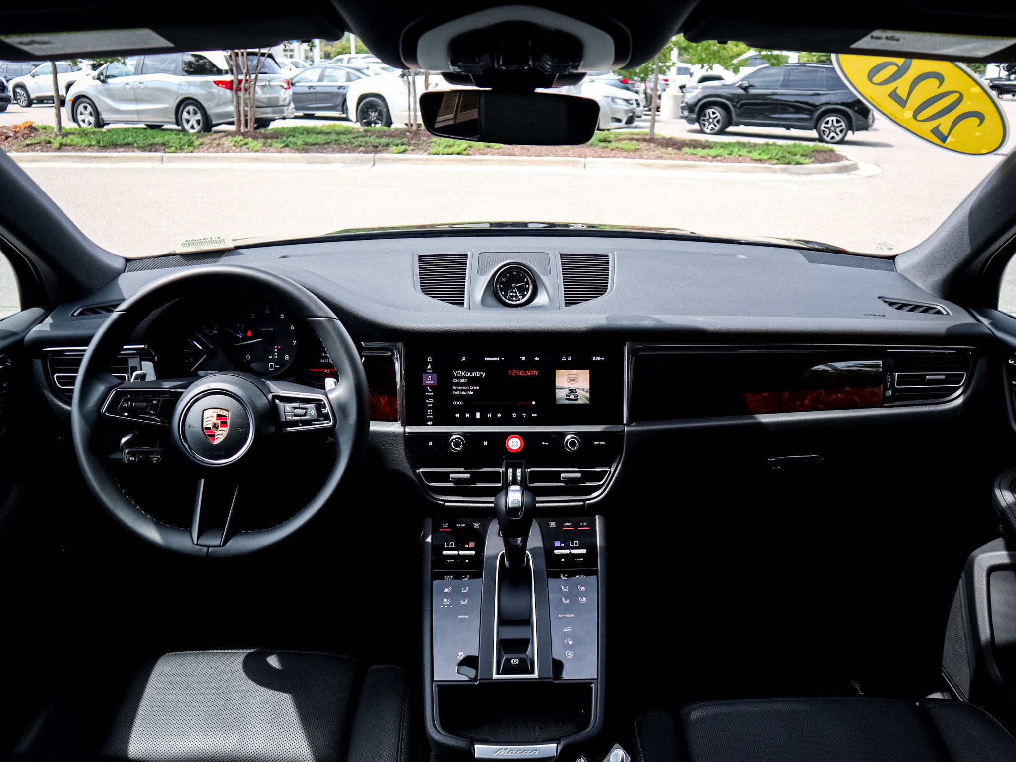 Used 2026 Porsche Macan w/ Premium Package Plus AWD/4WD image 29