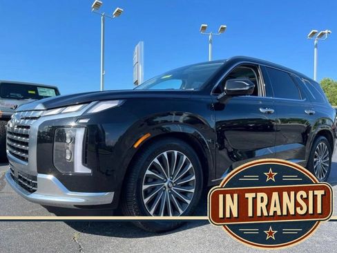 Used 2023 Hyundai Palisade Calligraphy FWD image 1