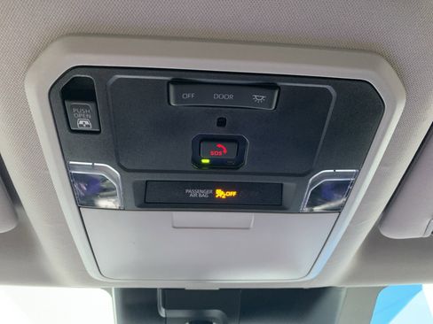 Used 2023 Toyota Tundra Limited image 41