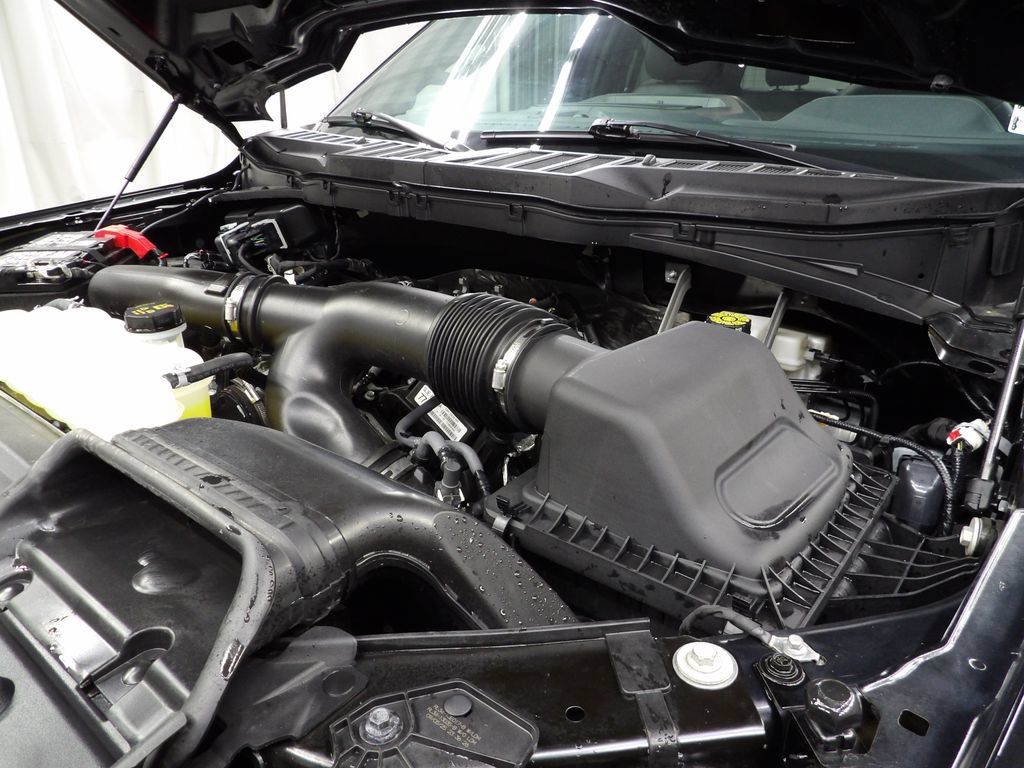 Used 2025 Ford F150 Lariat AWD/4WD image 36