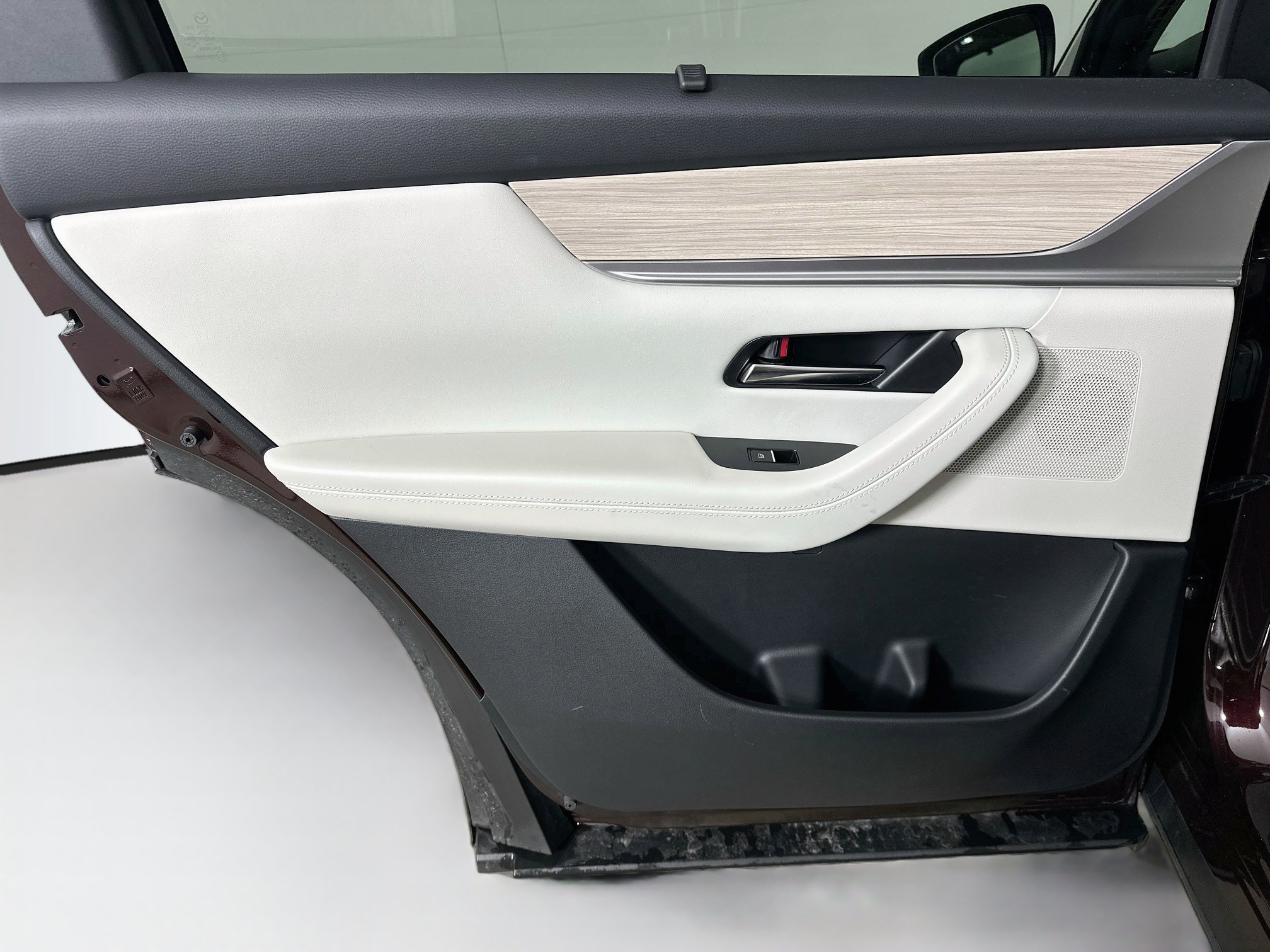 Used 2025 MAZDA CX-90 Plug-In Hybrid w/ Premium Plus AWD/4WD image 26