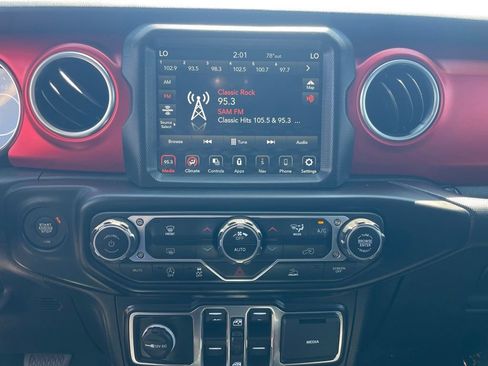 Used 2022 Jeep Gladiator Rubicon AWD/4WD image 24