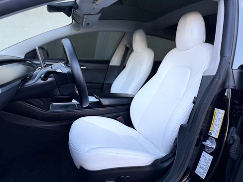 Used 2022 Tesla Model 3 Performance image 18