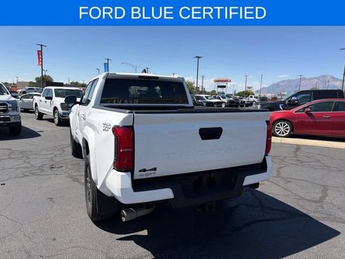 Used 2024 Toyota Tacoma TRD Sport AWD/4WD image 12