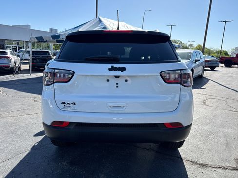 Used 2023 Jeep Compass Altitude AWD/4WD image 4