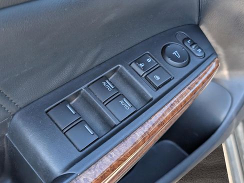 Used 2011 Honda Accord EX-L image 11