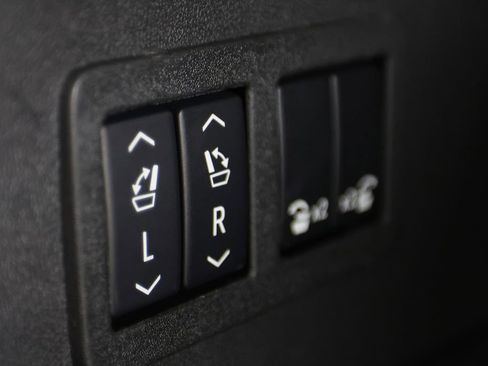 Used 2026 Cadillac Escalade IQ Sport 2 AWD/4WD image 14