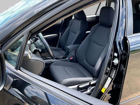 Used 2022 Toyota Corolla Cross LE FWD image 8