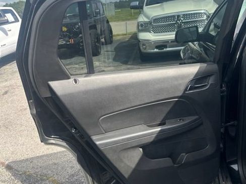Used 2016 GMC Terrain SLE AWD/4WD image 27