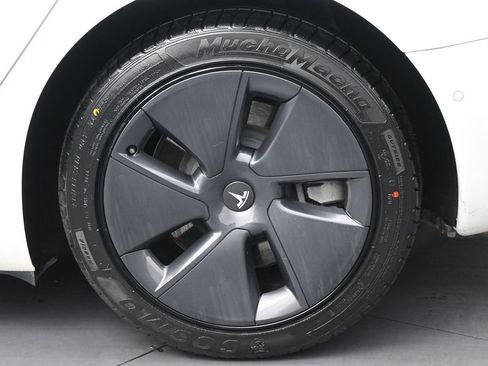 Used 2022 Tesla Model 3 Long Range AWD/4WD image 36