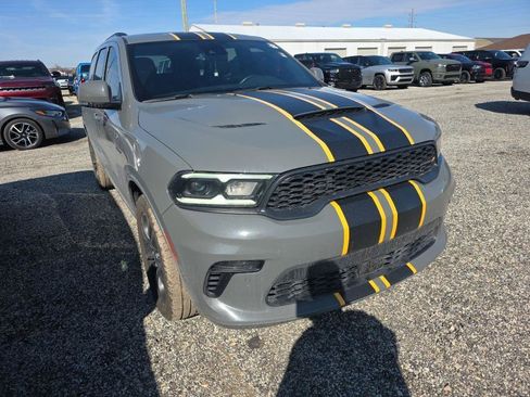 Used 2022 Dodge Durango R/T w/ Hemi Orange Plus Package image 3