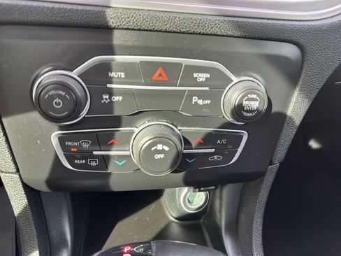 Used 2023 Dodge Charger SXT image 17
