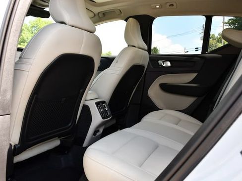 Used 2026 Volvo XC40 B5 Plus AWD/4WD image 18