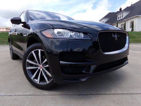Used 2019 Jaguar F-PACE Prestige AWD/4WD image 10