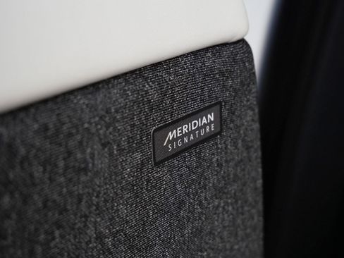 Used 2025 Land Rover Range Rover Sport Dynamic SE image 18