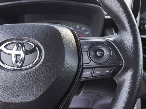 Used 2024 Toyota Corolla Cross AWD Hybrid image 19