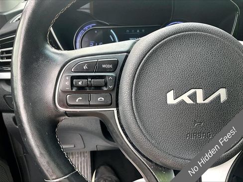 Used 2022 Kia Niro EX w/ Cold Weather Package FWD image 15