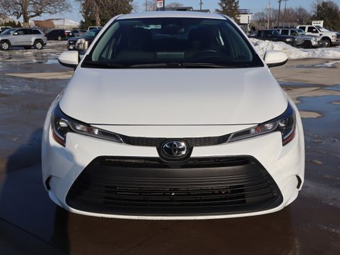 Used 2024 Toyota Corolla LE image 2