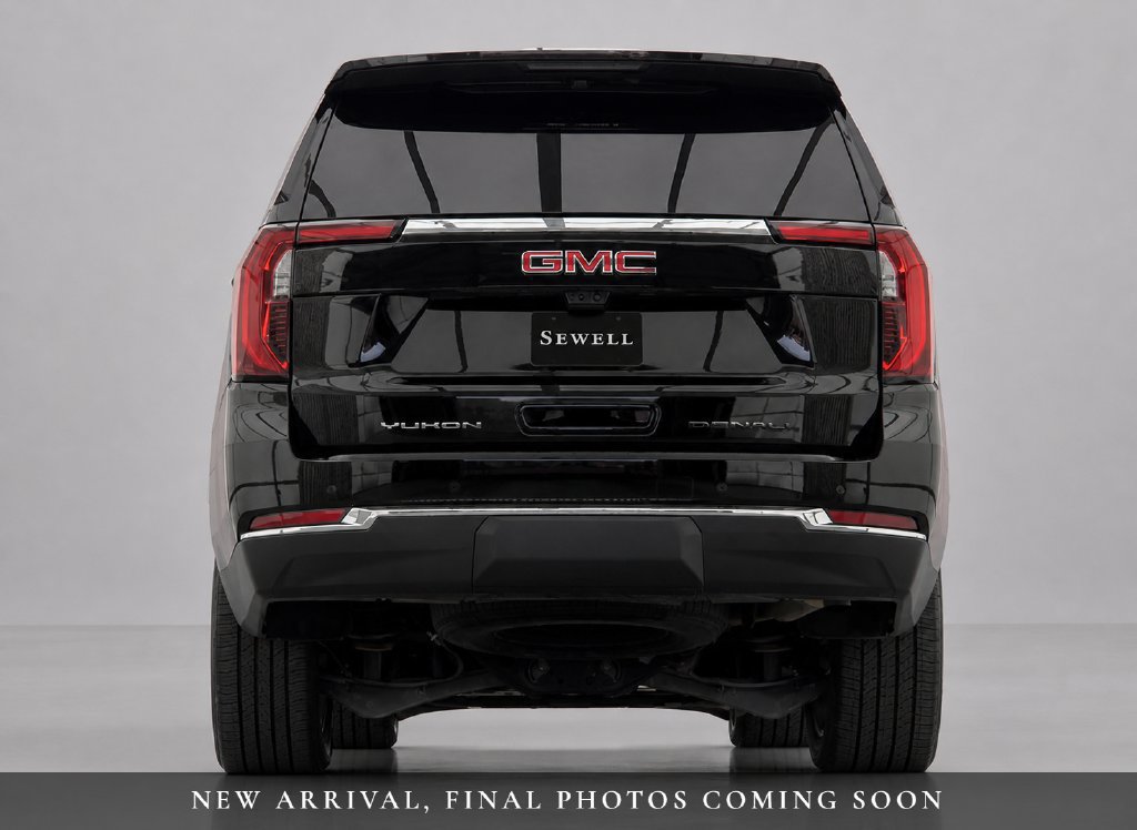 Used 2025 GMC Yukon Elevation w/ Elevation Premium Package AWD/4WD image 7