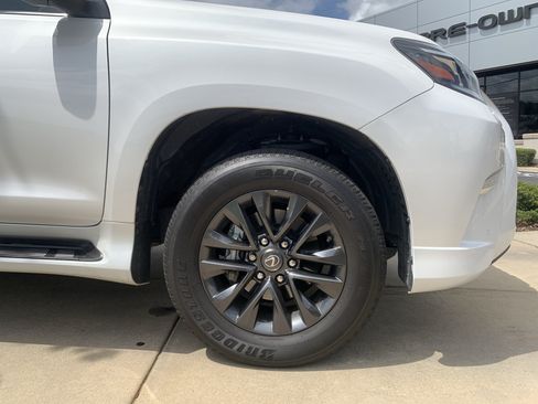 Used 2023 Lexus GX 460 Premium AWD/4WD image 13