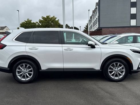 Certified 2025 Honda CR-V EX image 3