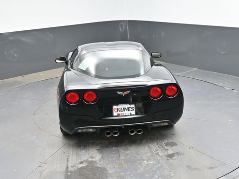Used 2009 Chevrolet Corvette Coupe w/ Preferred Equipment Group RWD image 32