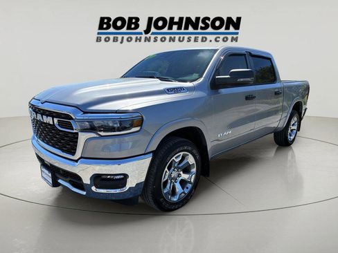 Used 2025 RAM 1500 Big Horn AWD/4WD image 7